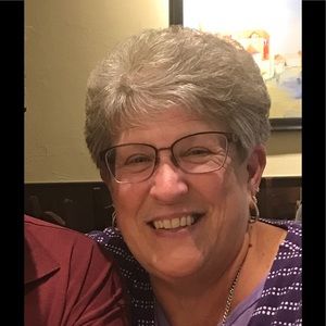 Meet your Posher, Laurie